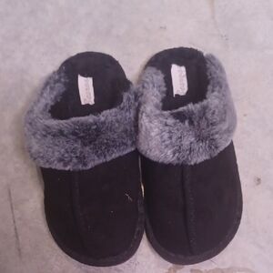Cozy Black and Gray Kids Slippers